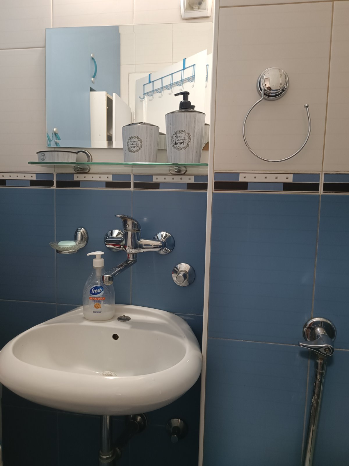 Izdajem renoviran 1.0 stan u Paviljonima, 35 m2